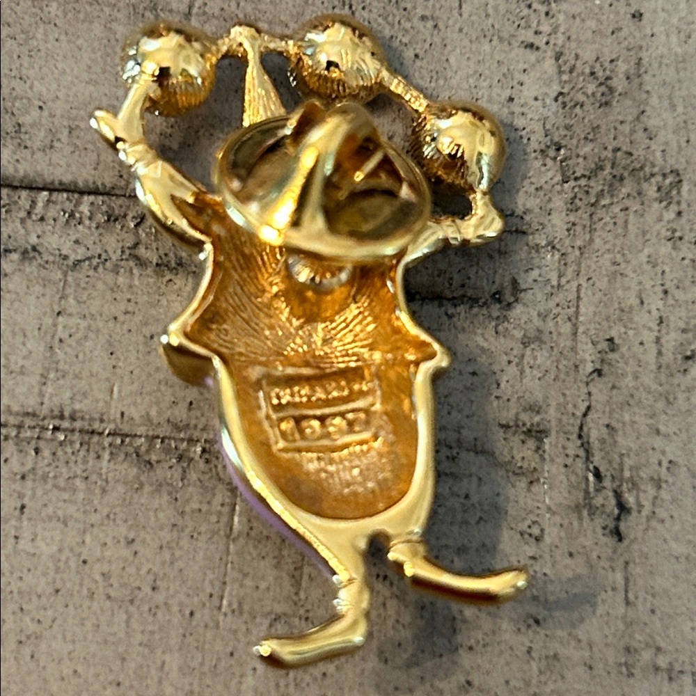 Vintage Trifari Clown Brooch Gold Enamel with Rhinestones Signed Piece 1997 - Picture 4 of 5
